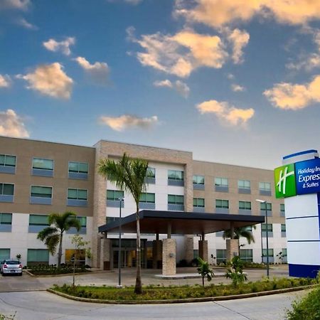 Holiday Inn Express & Suites Diamond By Ihg Stubbs Exterior photo