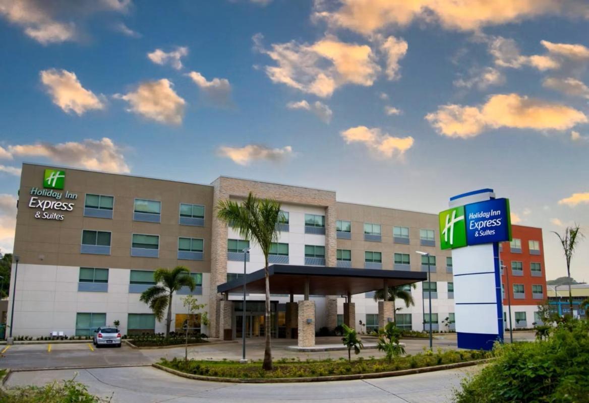 Holiday Inn Express & Suites Diamond By Ihg Stubbs Exterior photo